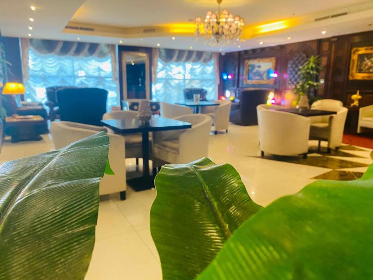 Tourist Hotel Doha Eksteriør bilde