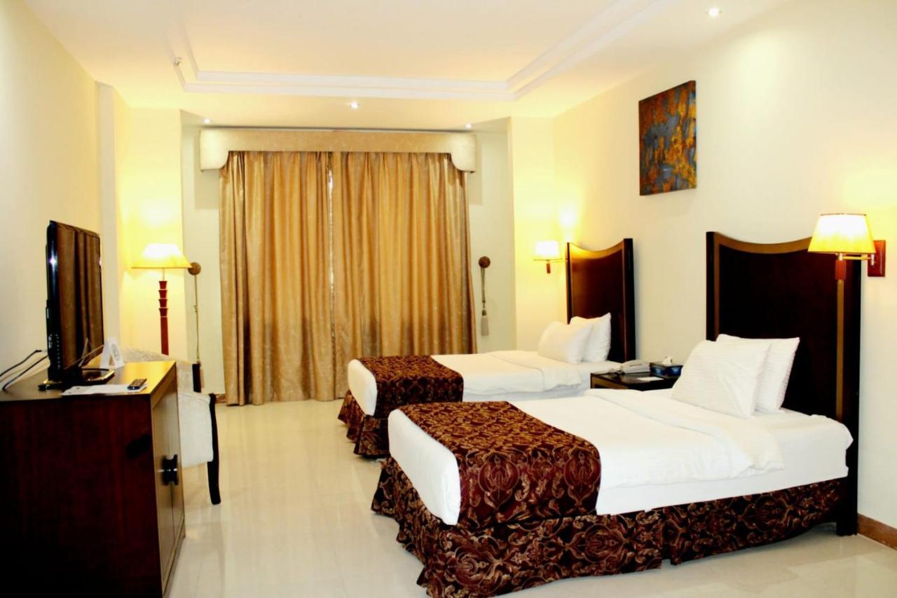 Tourist Hotel Doha Eksteriør bilde