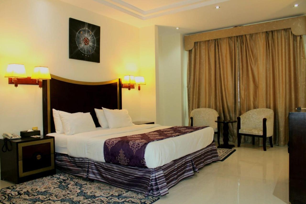 Tourist Hotel Doha Eksteriør bilde