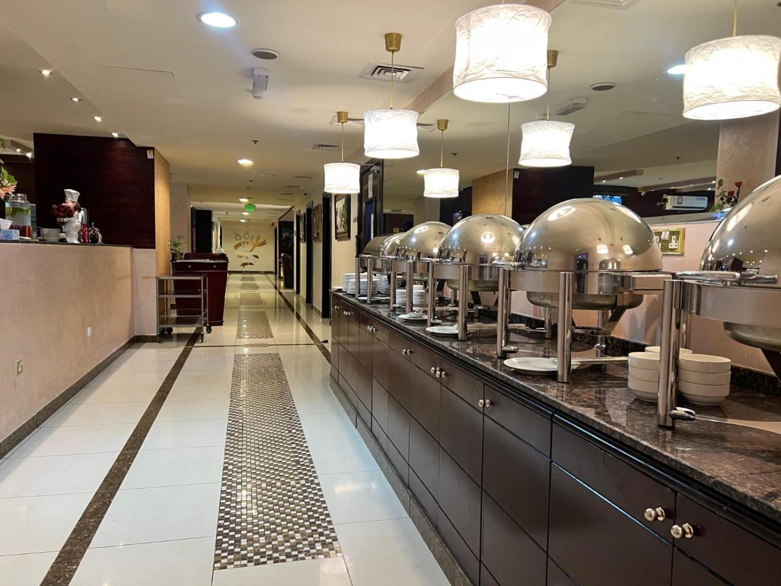 Tourist Hotel Doha Eksteriør bilde