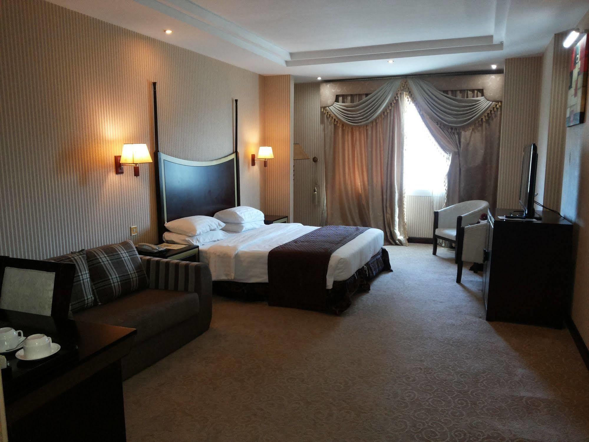 Tourist Hotel Doha Eksteriør bilde