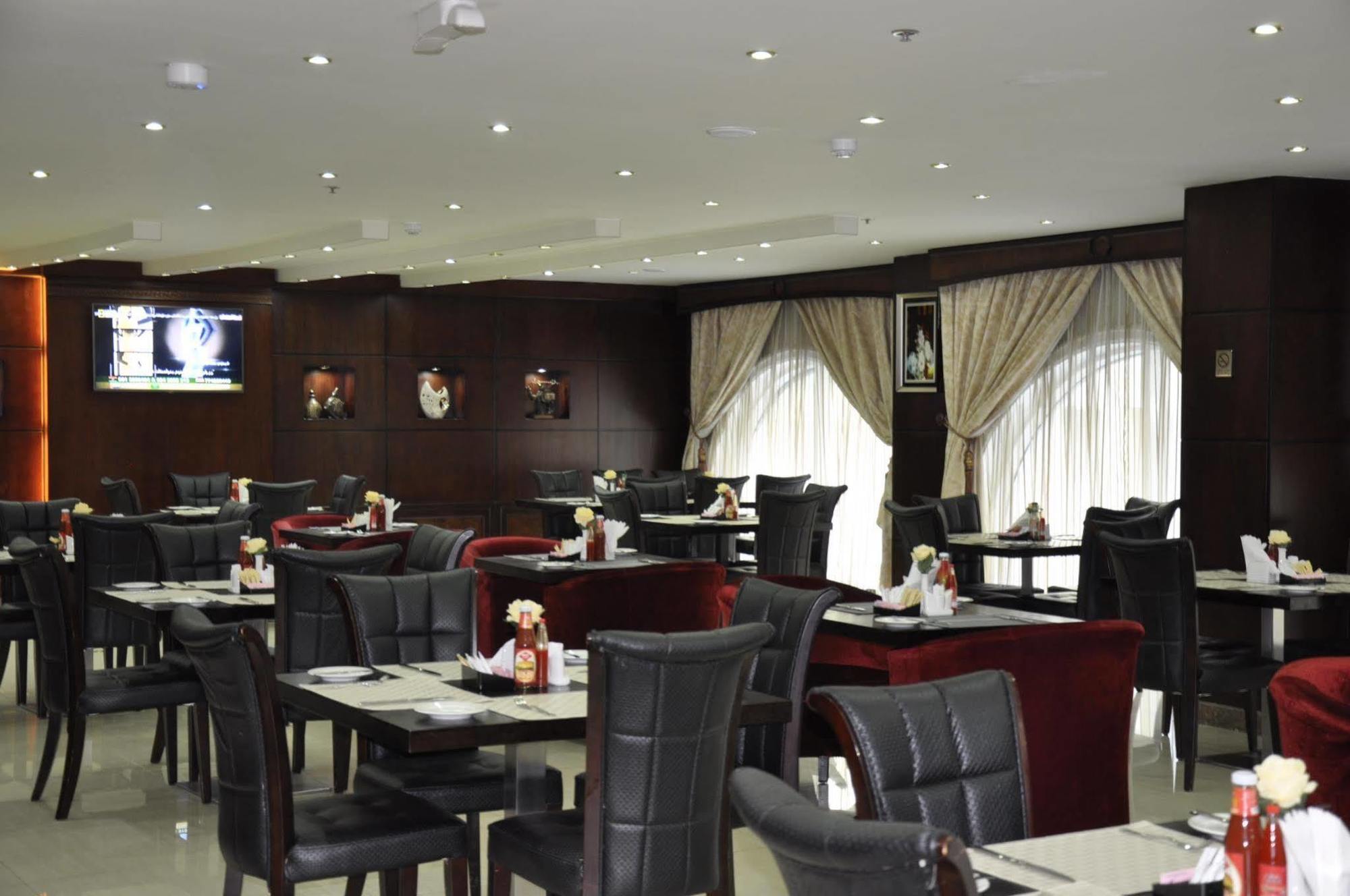 Tourist Hotel Doha Eksteriør bilde